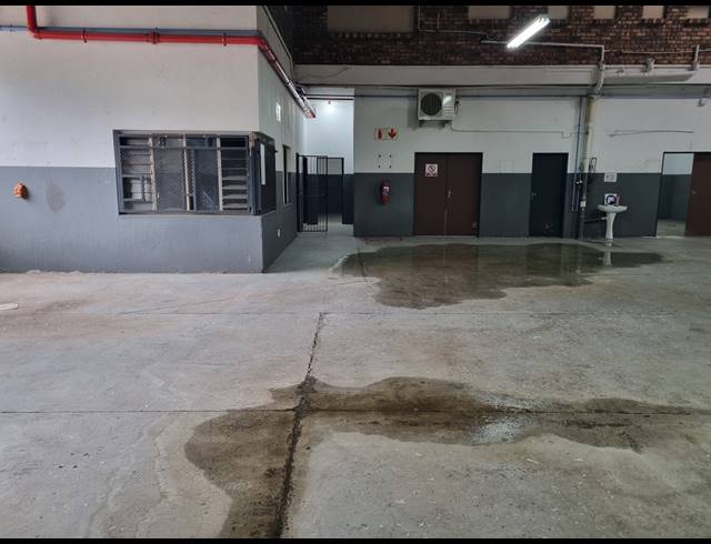 539M² WAREHOUSE TO LET IN VINTONIA